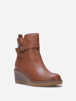 Outlet La Modeuse Bottines compensées à boucle Camel