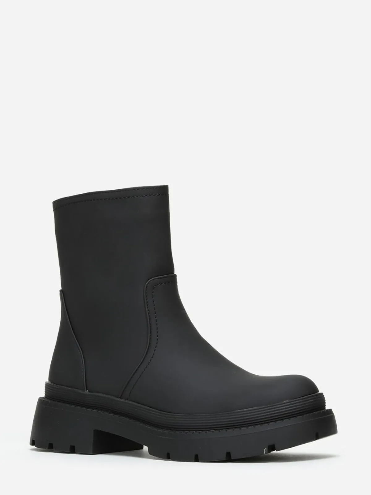 Outlet La Modeuse Bottines crantées effet mat Noir