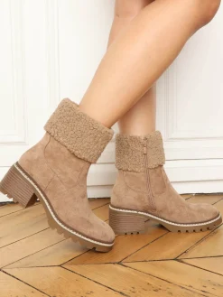 Outlet La Modeuse Bottines crantées et fourrées Taupe