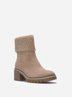 Outlet La Modeuse Bottines crantées et fourrées Taupe