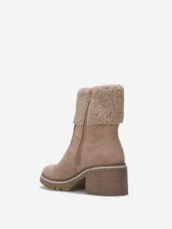 Outlet La Modeuse Bottines crantées et fourrées Taupe