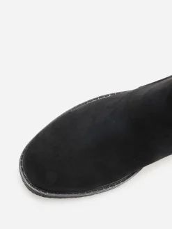 Discount La Modeuse Bottines en suédine à boucle métallique Noir