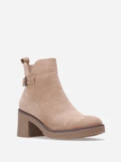 Clearance La Modeuse Bottines en suédine à bride et boucle métallique Taupe