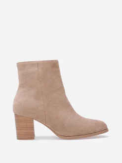 New La Modeuse Bottines en suédine à talon et bout rond Taupe