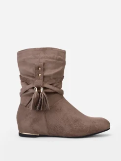 Outlet La Modeuse Bottines plissées et compensées à pampilles Taupe