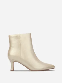 La Modeuse Bottines pointues à petit talon Doré