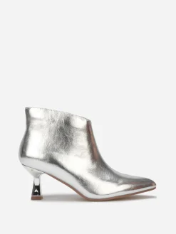 Outlet La Modeuse Bottines pointues à petit talon métallique Argenté