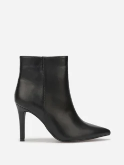 La Modeuse Bottines pointues à talon aiguille Noir