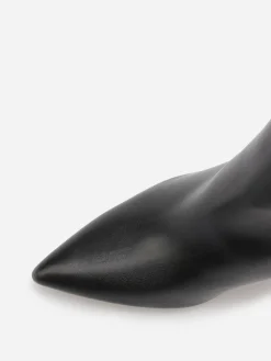 La Modeuse Bottines pointues à talon aiguille Noir