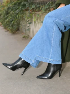 La Modeuse Bottines pointues à talon aiguille Noir