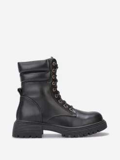 Best La Modeuse Bottines rangers à détail matelassé Noir