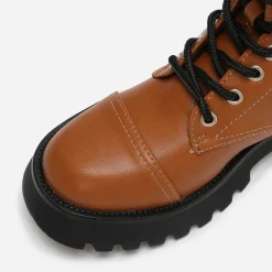 Discount La Modeuse Bottines rangers crantées en simili Camel