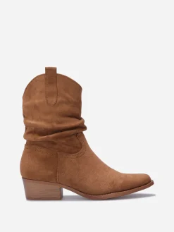 Best La Modeuse Bottines santiags froncées en suédine Camel