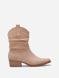 Sale La Modeuse Bottines santiags froncées en suédine Taupe