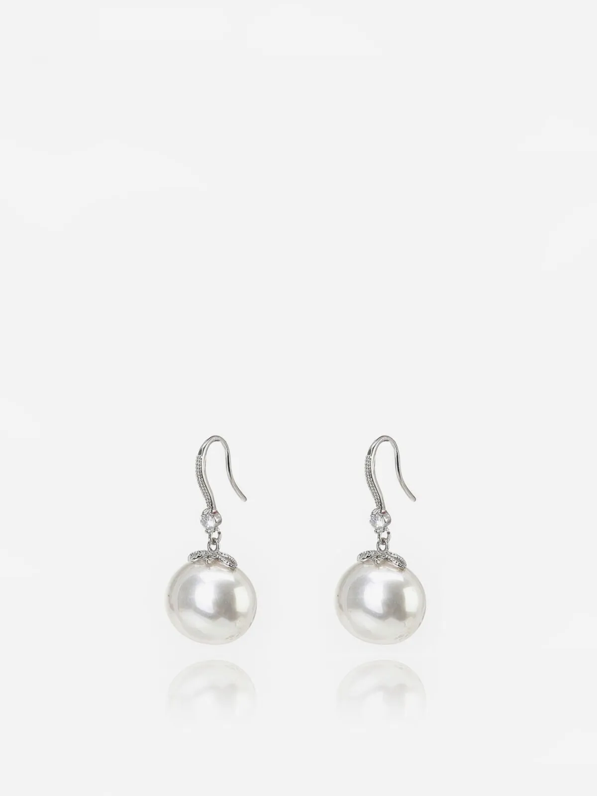 Clearance La Modeuse Boucles d'oreilles à crochet et perle Argenté