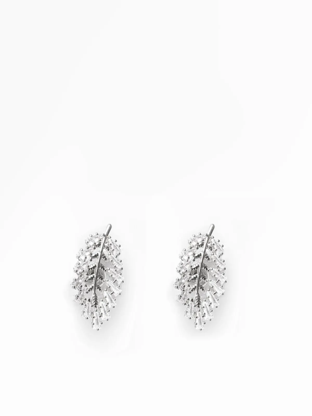 La Modeuse Boucles d'oreilles feuilles en strass Argenté