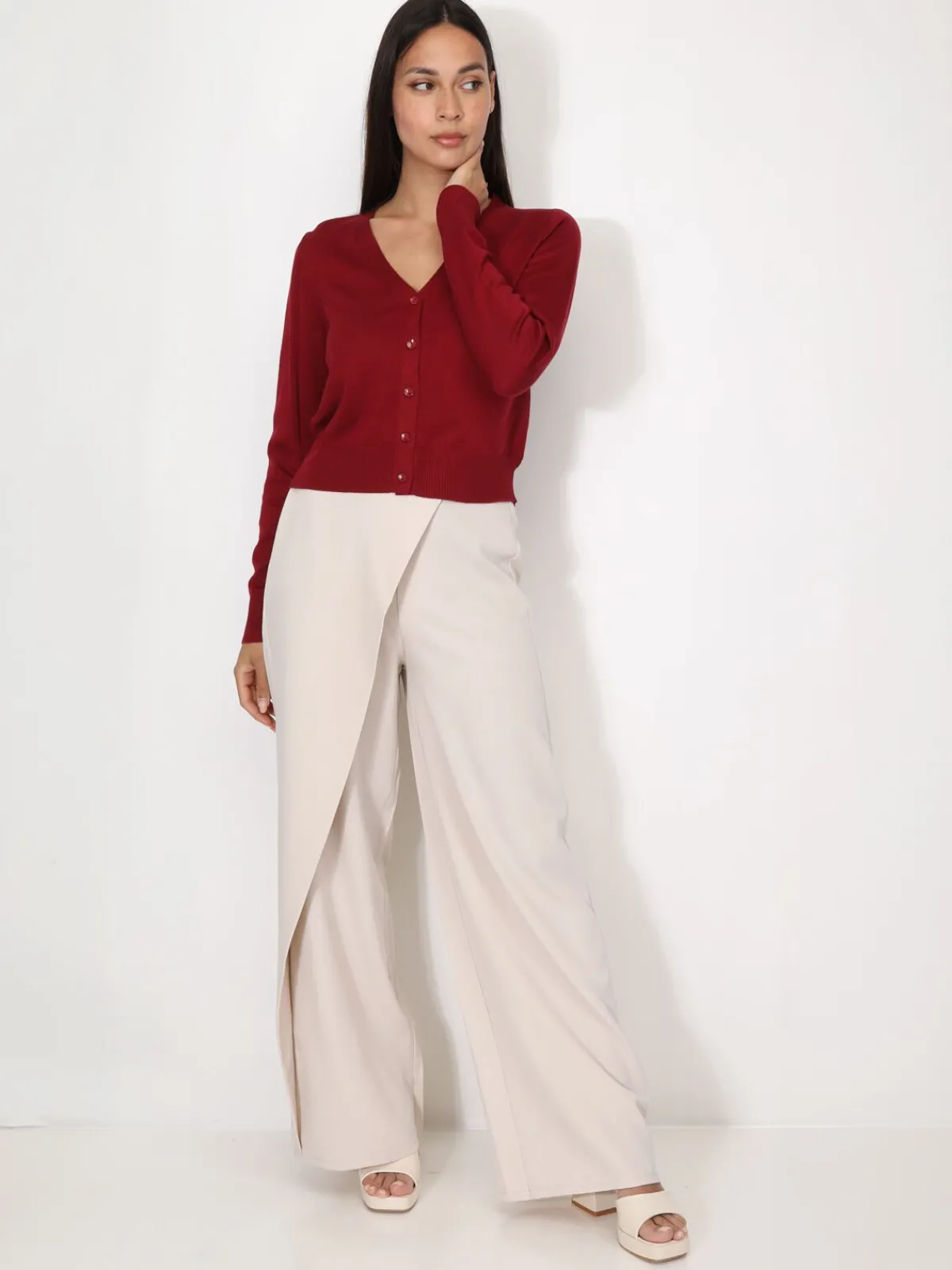Clearance La Modeuse Cardigan col v et boutons Rougefoncé