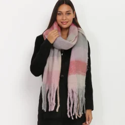 Hot La Modeuse Écharpe duveteuse à carreaux et franges Rose