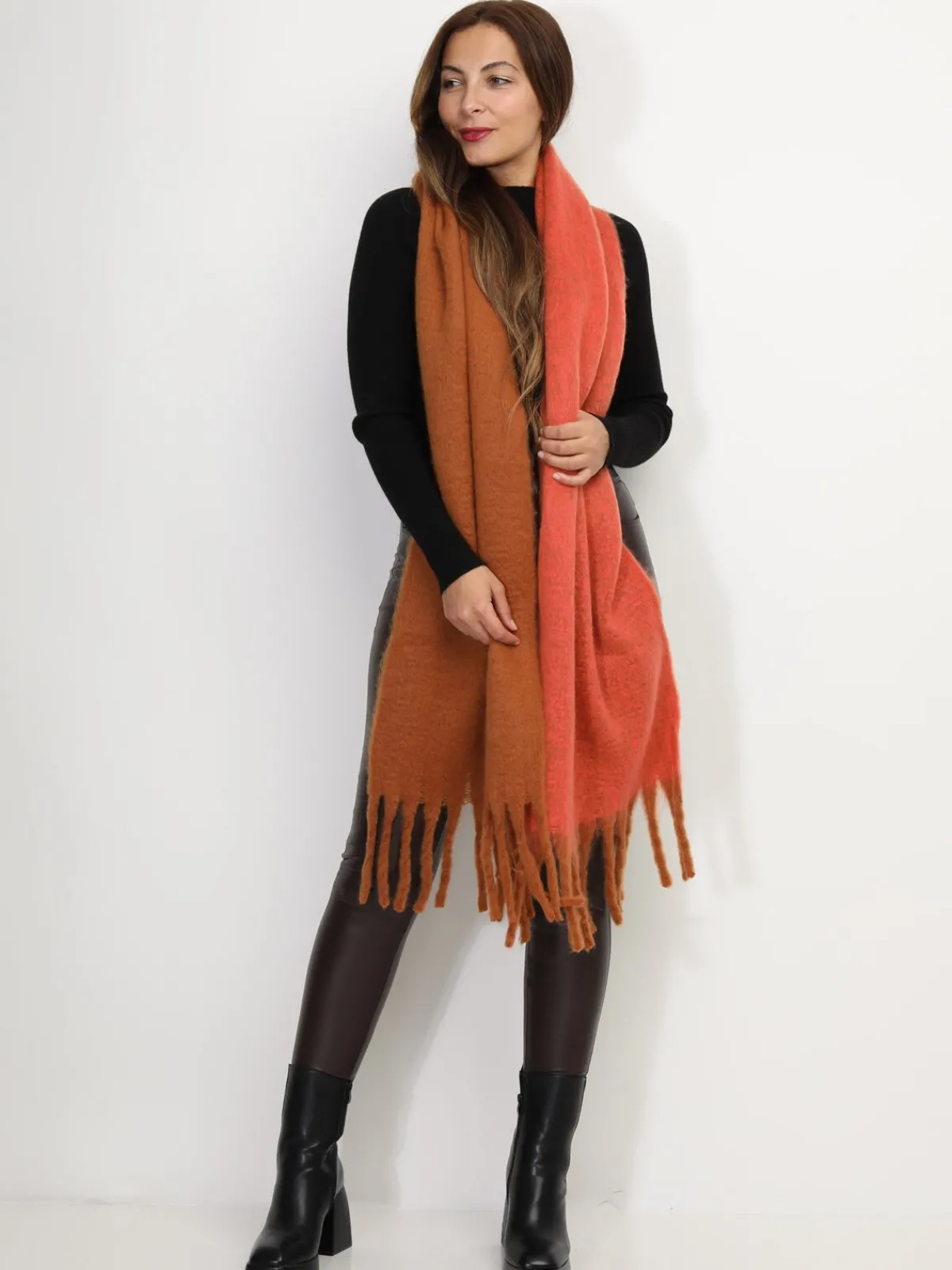 Sale La Modeuse Écharpe duveteuse bicolore Orange
