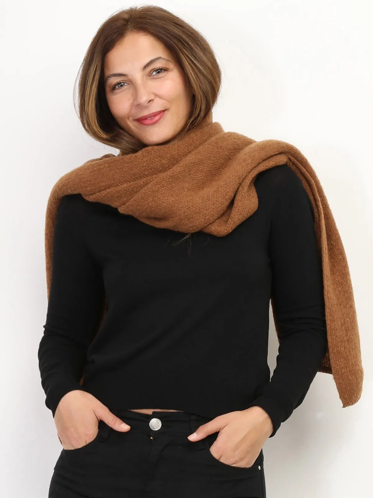 Discount La Modeuse Écharpe en maille côtelée à bords arrondis Marron