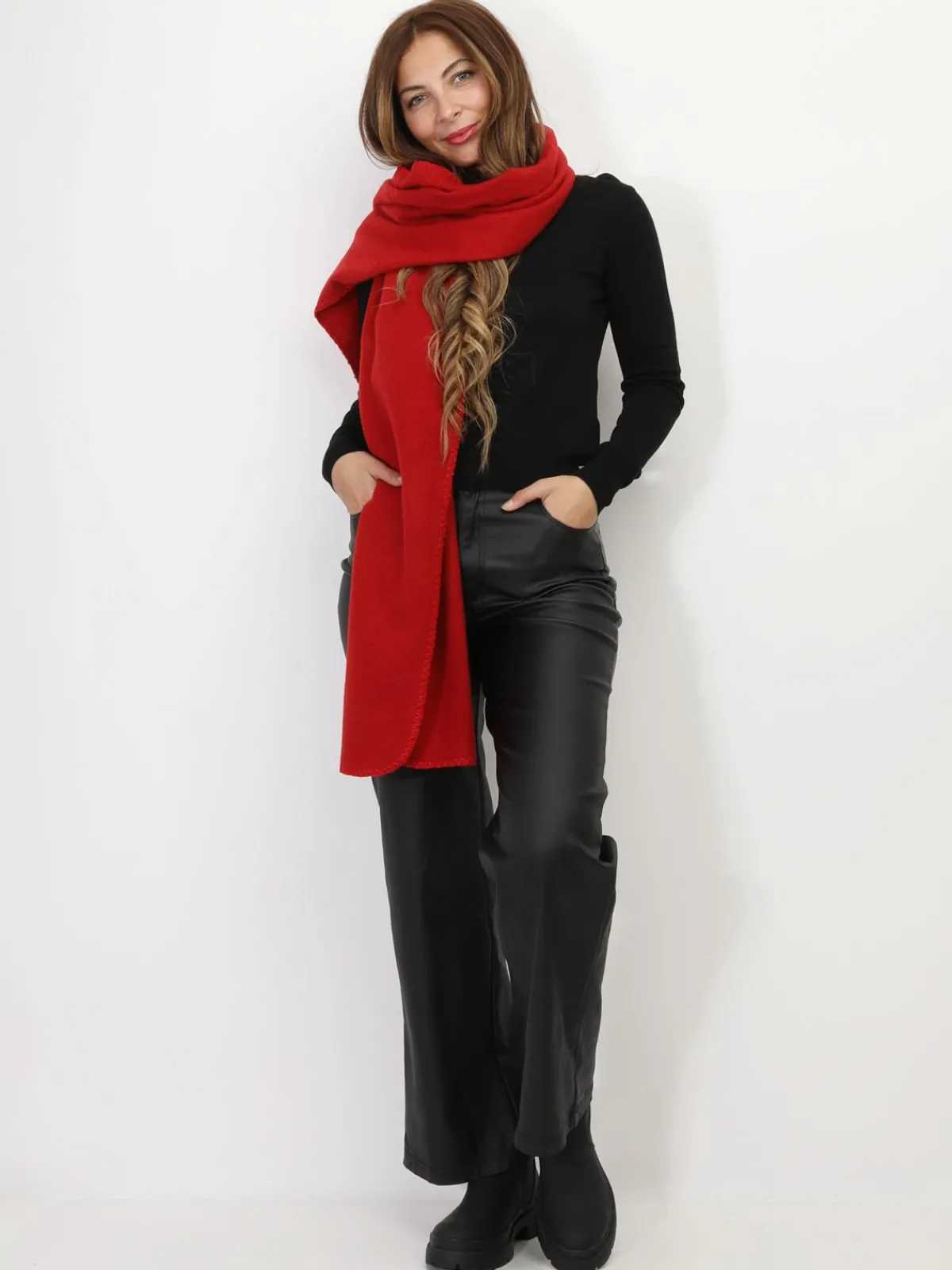 Best La Modeuse Écharpe unie à bords arrondis Rouge