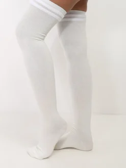 La Modeuse Chaussettes hautes à détails duveteux Blanc