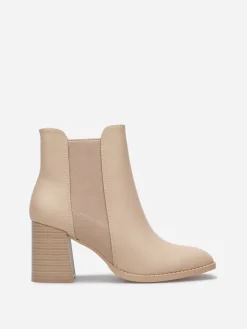 Discount La Modeuse Chelsea à talon et bout carrés Taupe