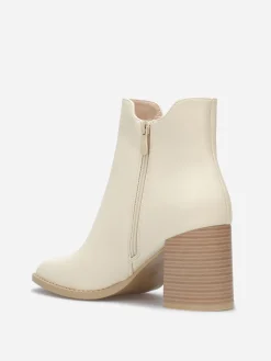 Online La Modeuse Chelsea à talon et bout carrés Beige
