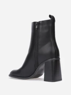 Outlet La Modeuse Chelsea à talon large Noir