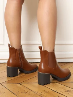 Online La Modeuse Chelsea en simili à talon cranté Camel
