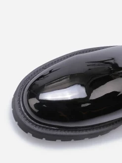 Online La Modeuse Chelsea vernies à semelle épaisse Noir
