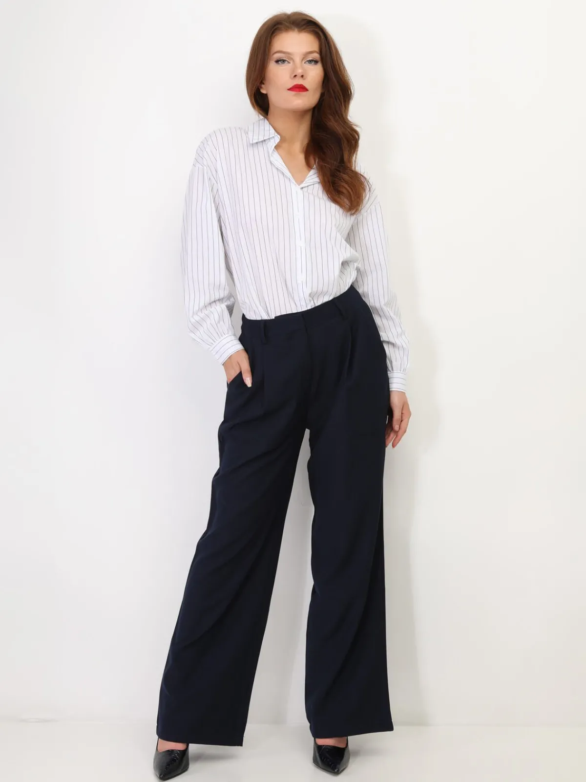 La Modeuse Chemise à fines rayures Blanc