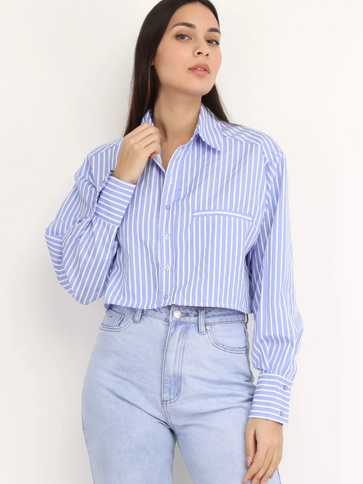 La Modeuse Chemise cropped à rayures Bleu