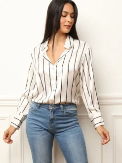 Hot La Modeuse Chemise fluide satinée à rayures Beige