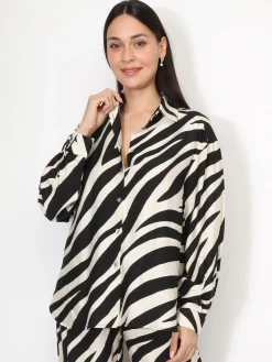 La Modeuse Chemise texturée à motifs Noir