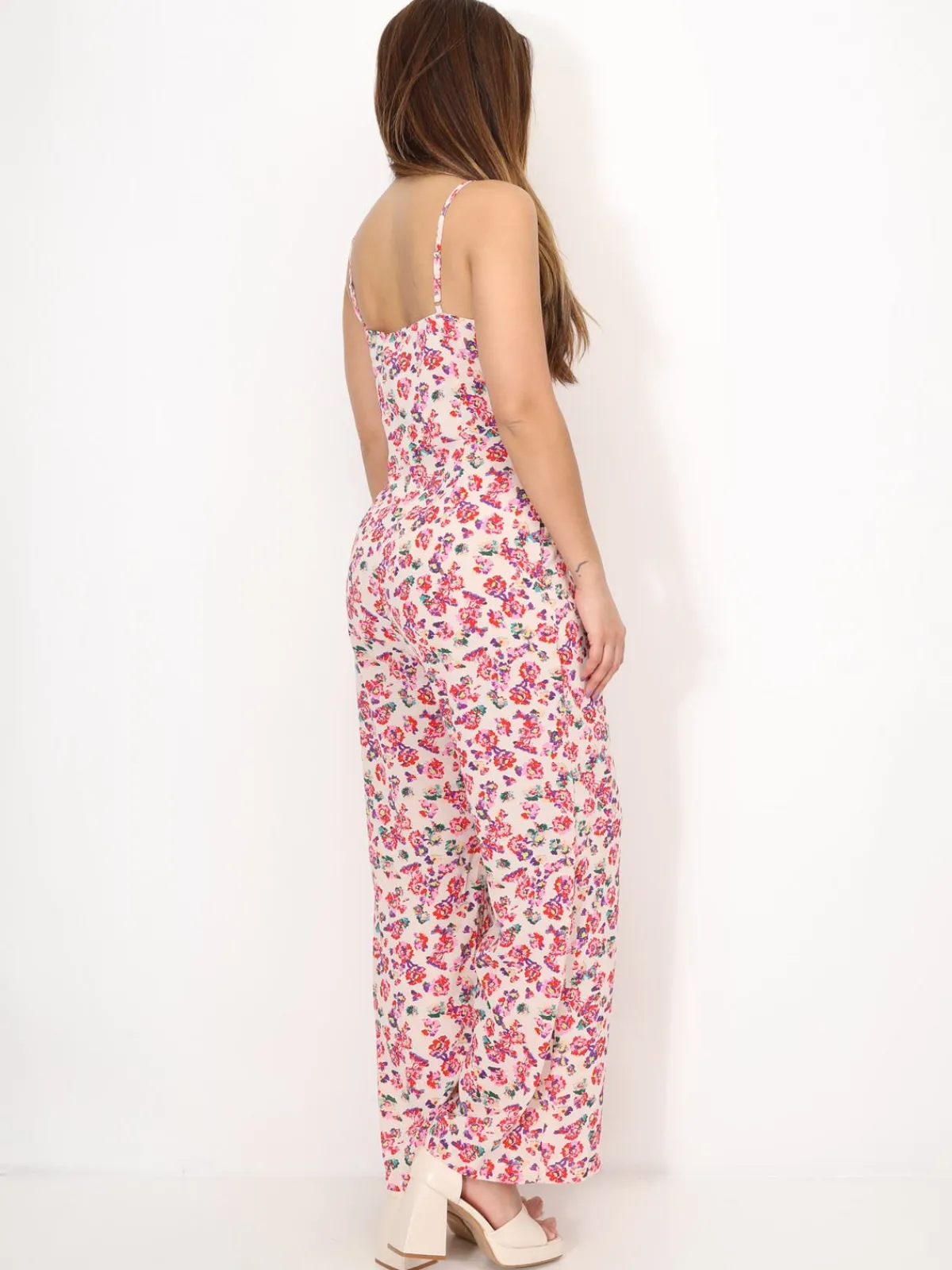 Sale La Modeuse Combinaison boutonnée à fleurs Beige