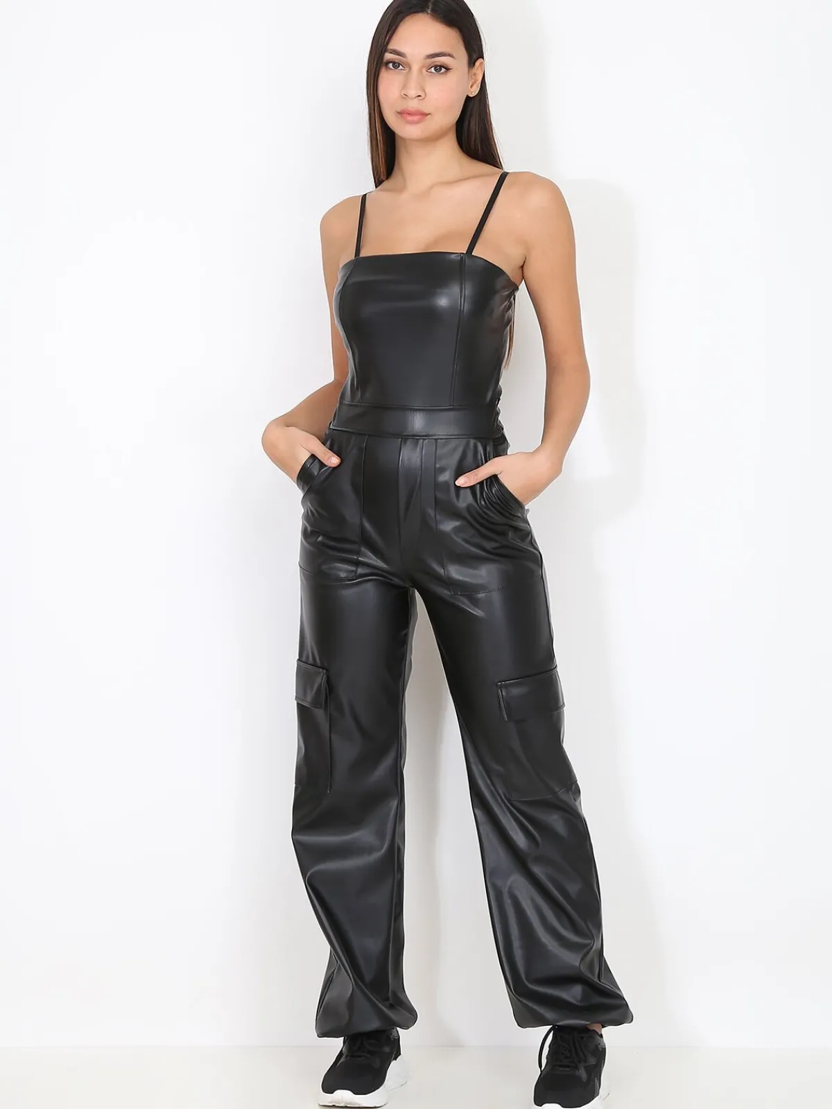 Outlet La Modeuse Combinaison cargo en simili Noir