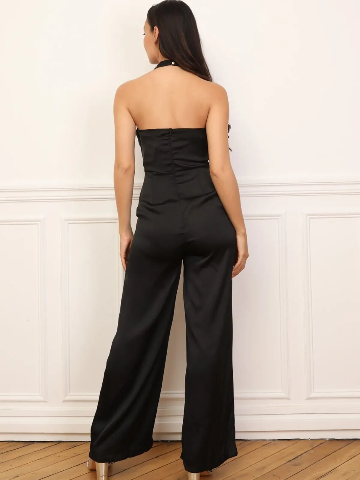 New La Modeuse Combinaison satinée à col bénitier et dos nu Noir