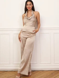La Modeuse Combinaison satinée à col bénitier et dos nu Dorérose