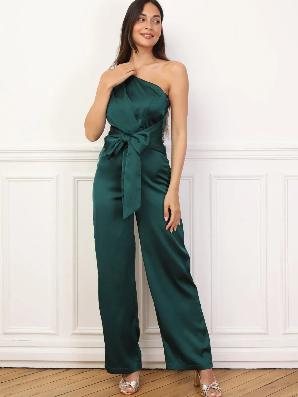 New La Modeuse Combinaison satinée et asymétrique Vertfoncé