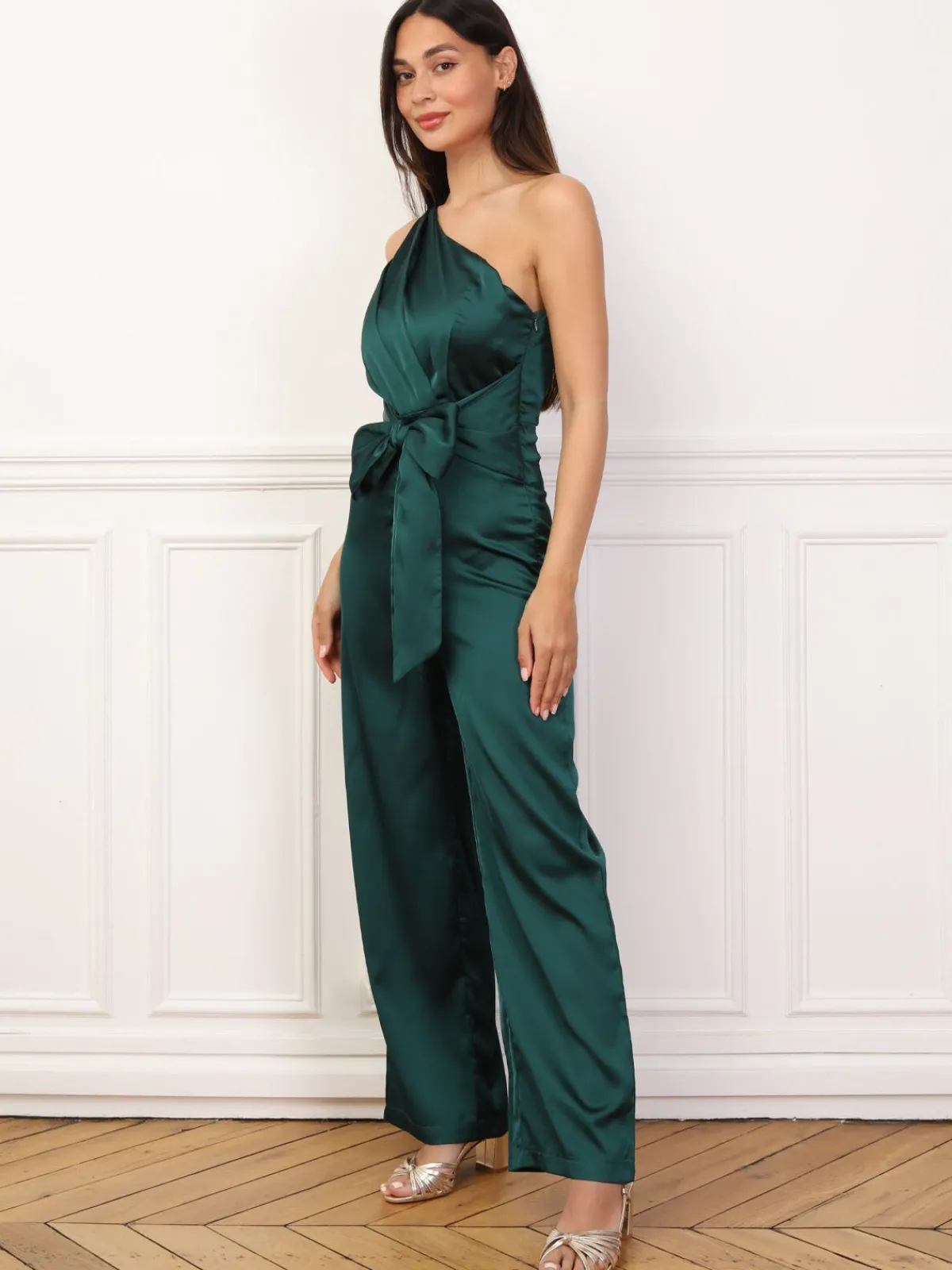 New La Modeuse Combinaison satinée et asymétrique Vertfoncé