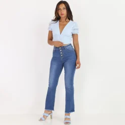 Outlet La Modeuse Crop top à broderie anglaise BleuClair