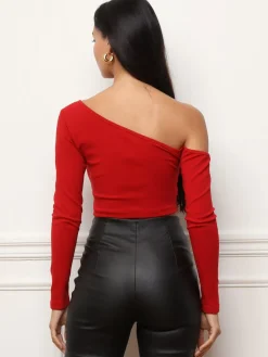 Best La Modeuse Crop top à manches asymétriques Rouge