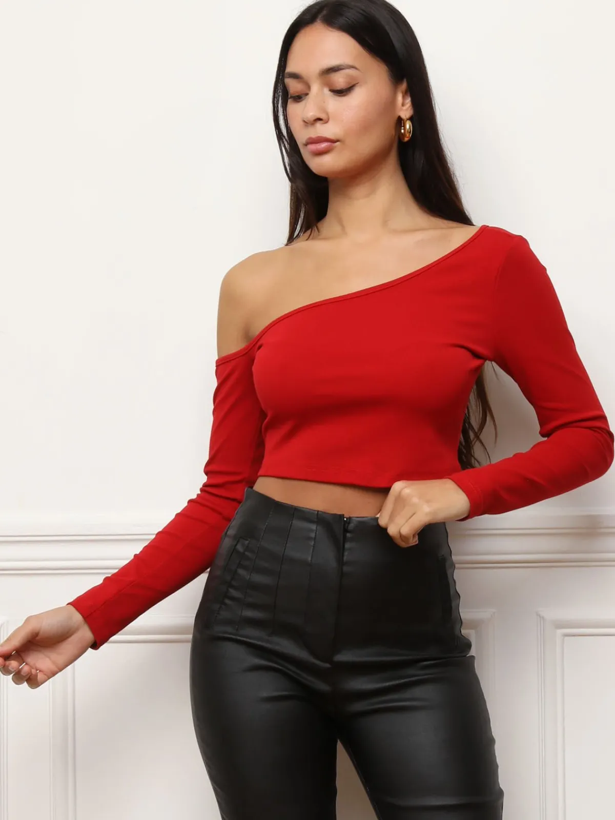 Best La Modeuse Crop top à manches asymétriques Rouge