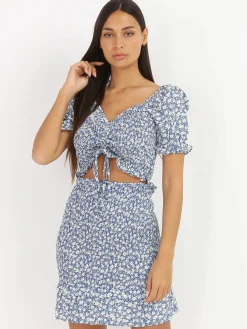 Sale La Modeuse Crop top smocké et fleuri Bleu