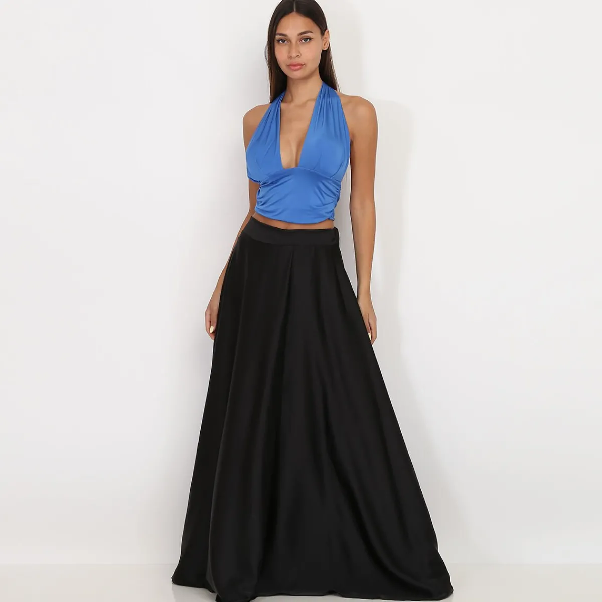 Discount La Modeuse Crop-top avec décolleté échancrée Bleu