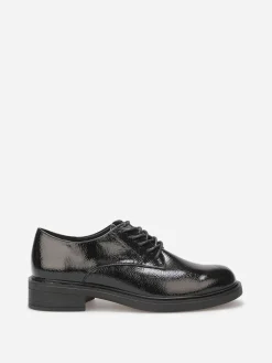 Best La Modeuse Derbies vernis et texturés à lacets Noir