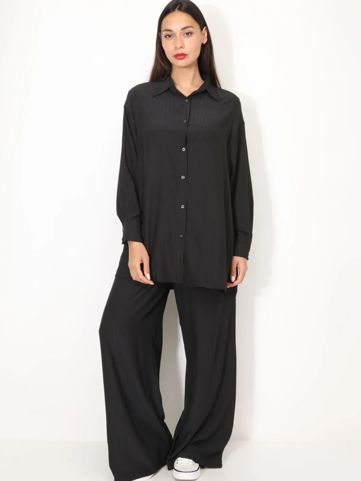 Online La Modeuse Ensemble chemise et pantalon à rayures Noir