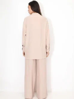 Sale La Modeuse Ensemble chemise et pantalon à rayures Taupe
