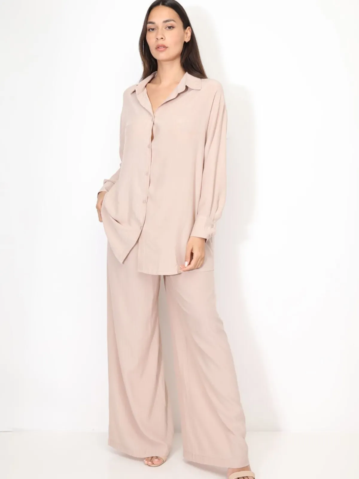 Sale La Modeuse Ensemble chemise et pantalon à rayures Taupe